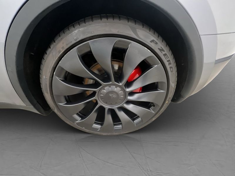 Tesla Model Y bild 30