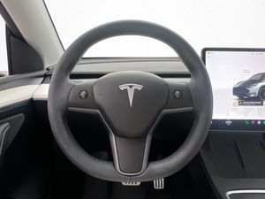 Tesla Model Y bild 12