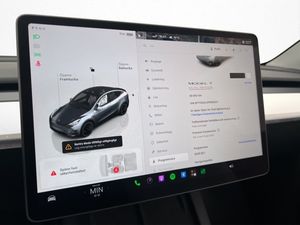 Tesla Model Y bild 26