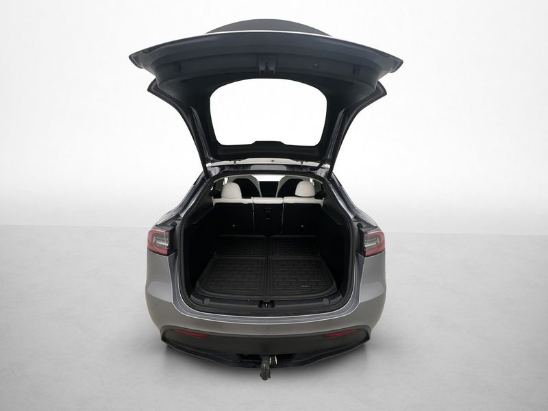 Tesla Model Y bild 10