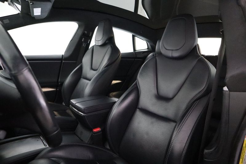 Tesla Model S bild 12