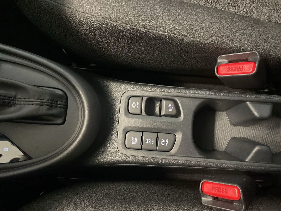 Vehicle image 14