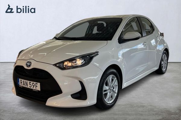 Toyota Yaris Hybrid 1,5 5D Active - NYSERVAD - NYA DÄCK - NY BES - 2023