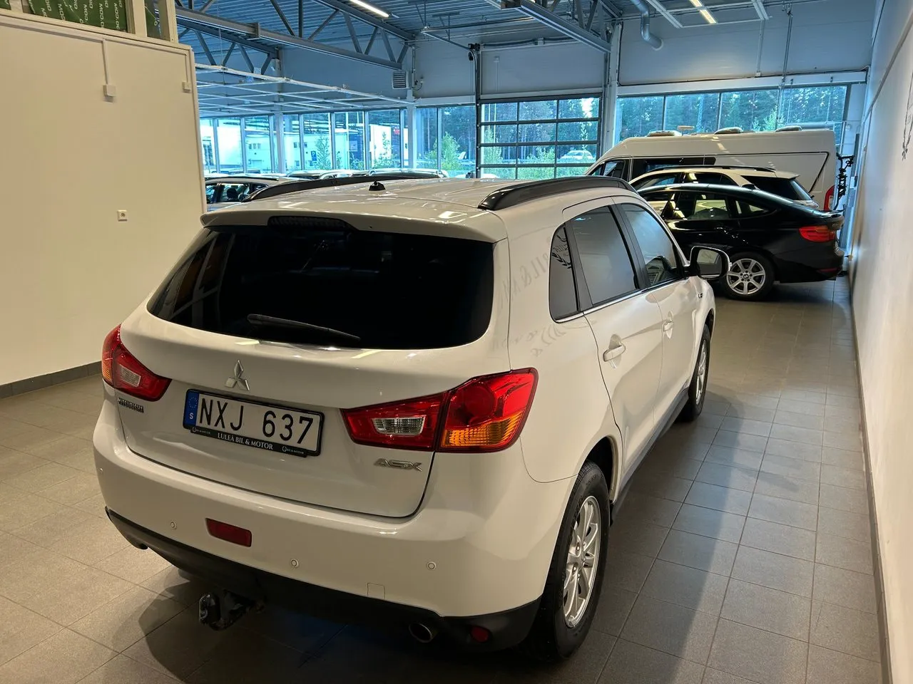 Vehicle image 2