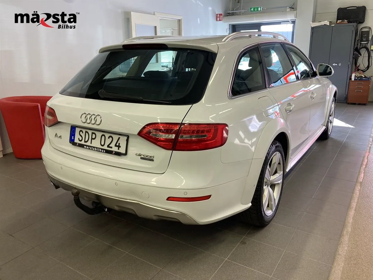 Vehicle image 2