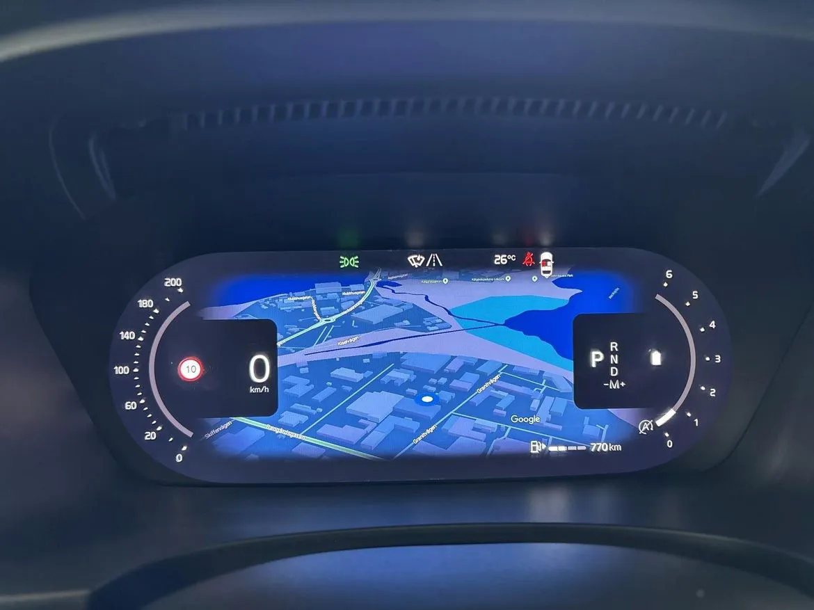 Vehicle image 15