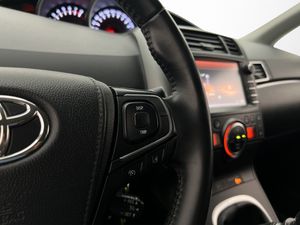 Toyota Verso bild 14