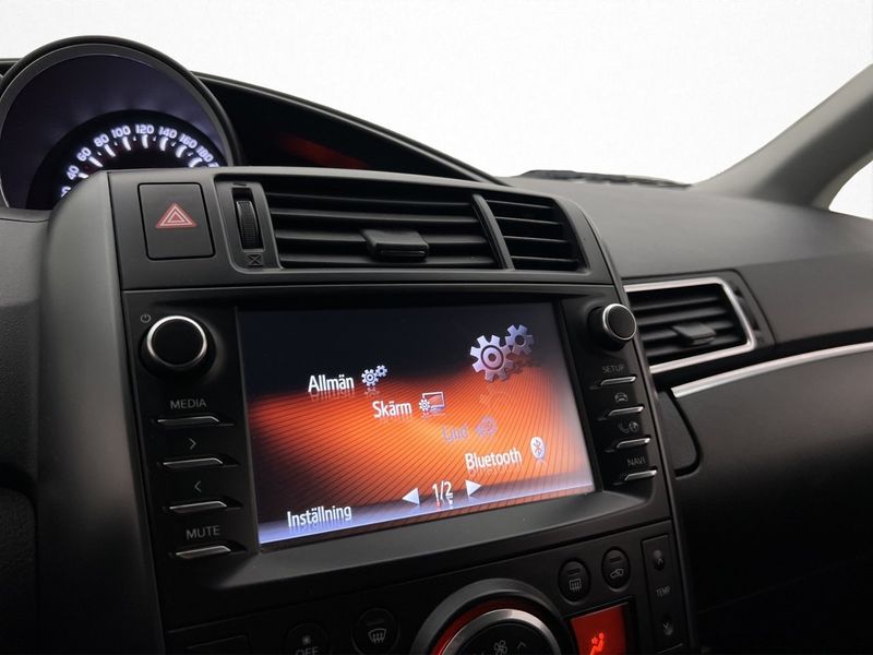 Toyota Verso bild 18