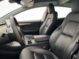 Tesla Model 3 bild 12