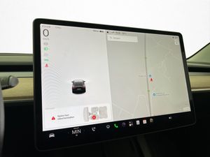 Tesla Model 3 bild 25