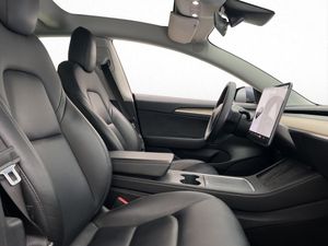 Tesla Model 3 bild 30
