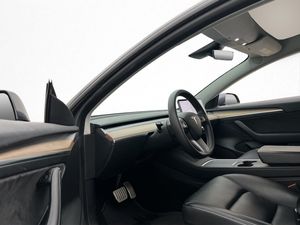 Tesla Model 3 bild 10
