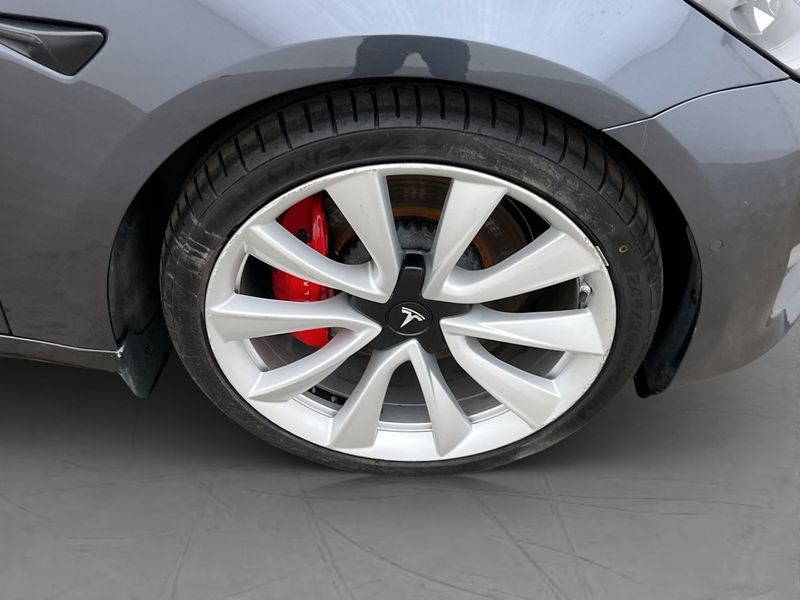 Tesla Model 3 bild 35
