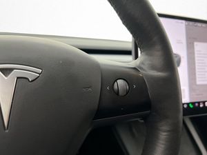 Tesla Model 3 bild 17
