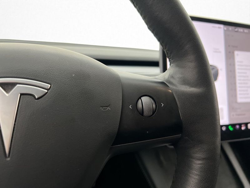 Tesla Model 3 bild 17