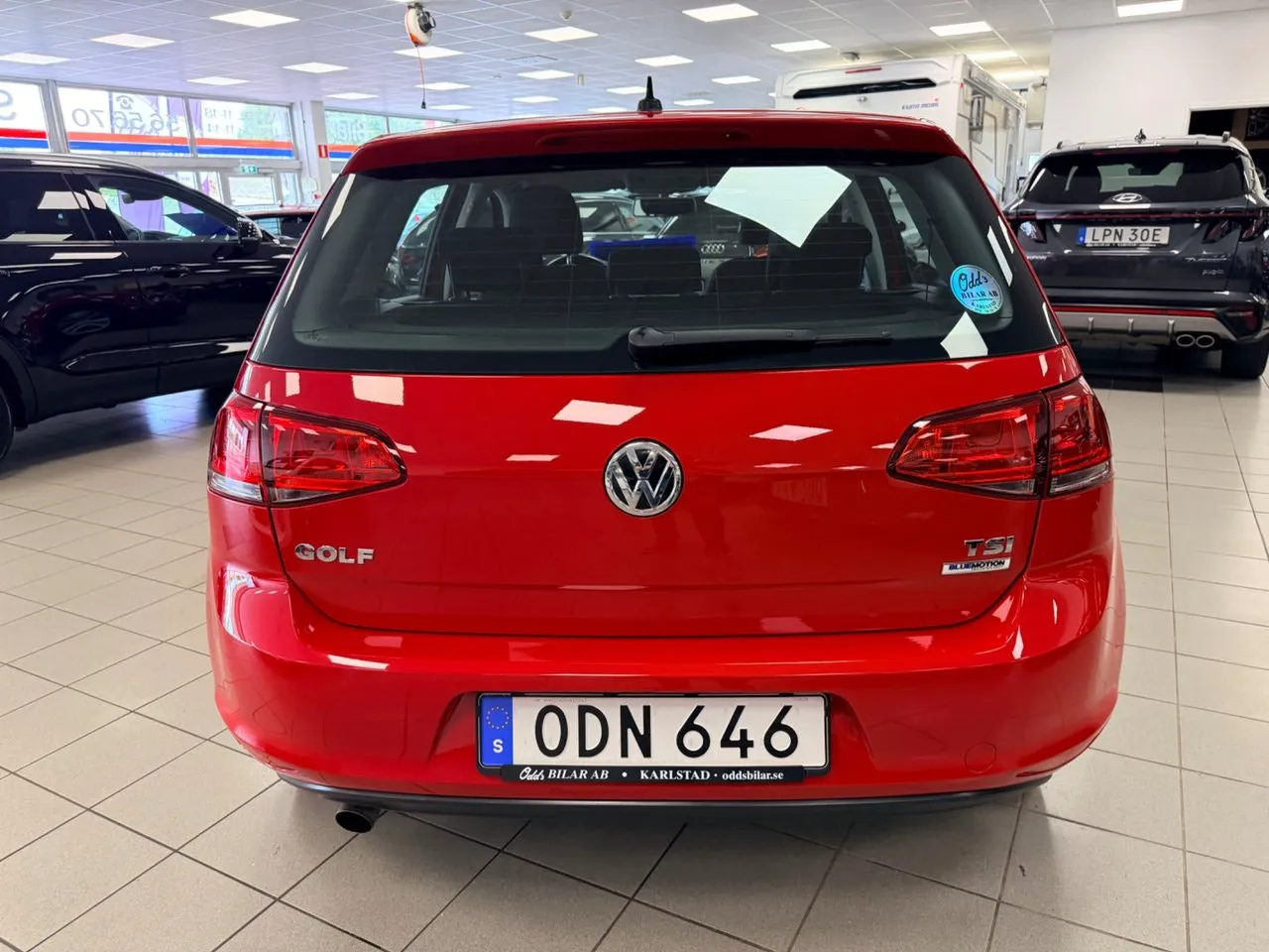 Vehicle image 19