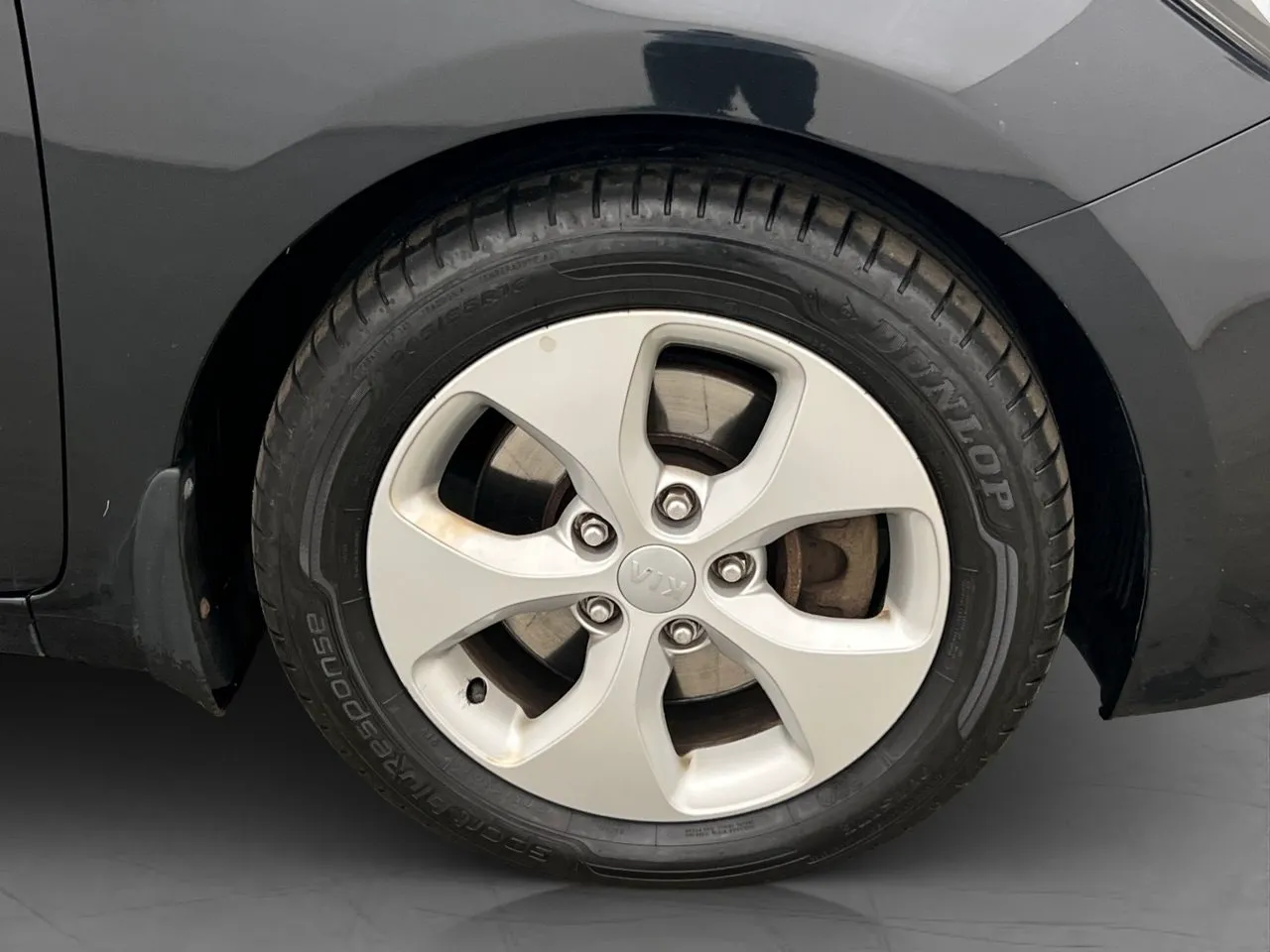 Vehicle image 25