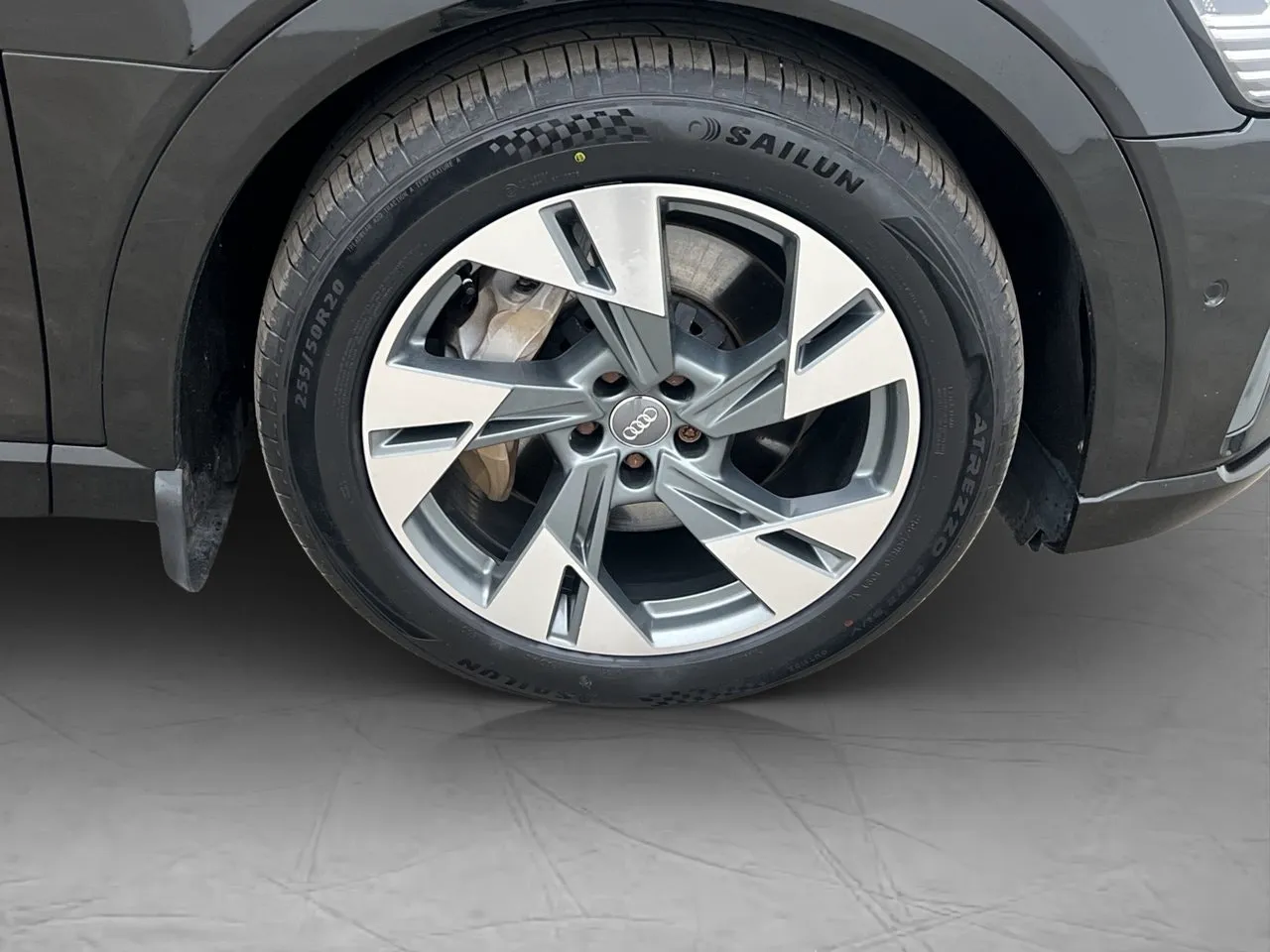 Vehicle image 35