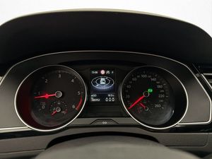 Volkswagen Passat bild 22
