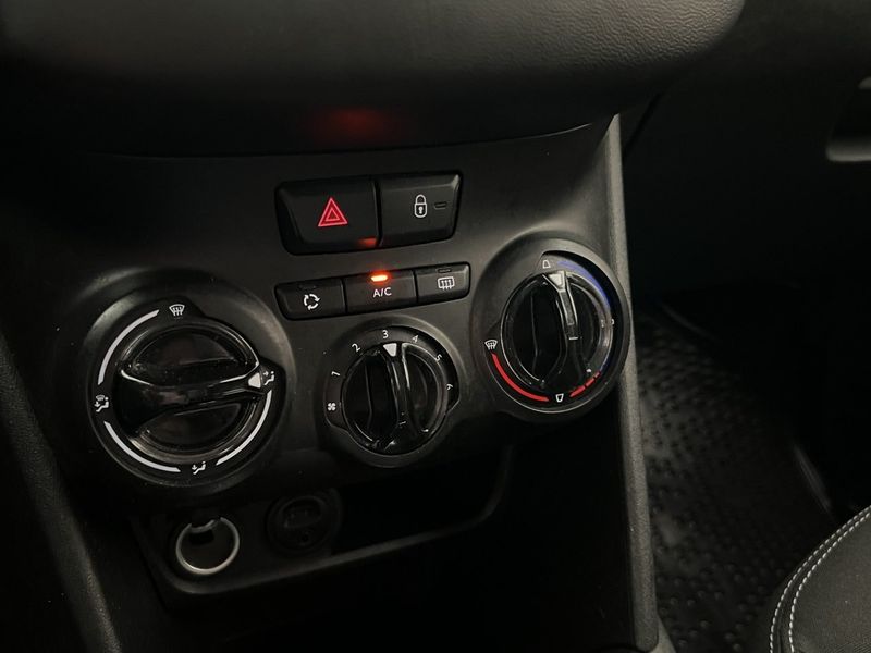 Peugeot 208 bild 22