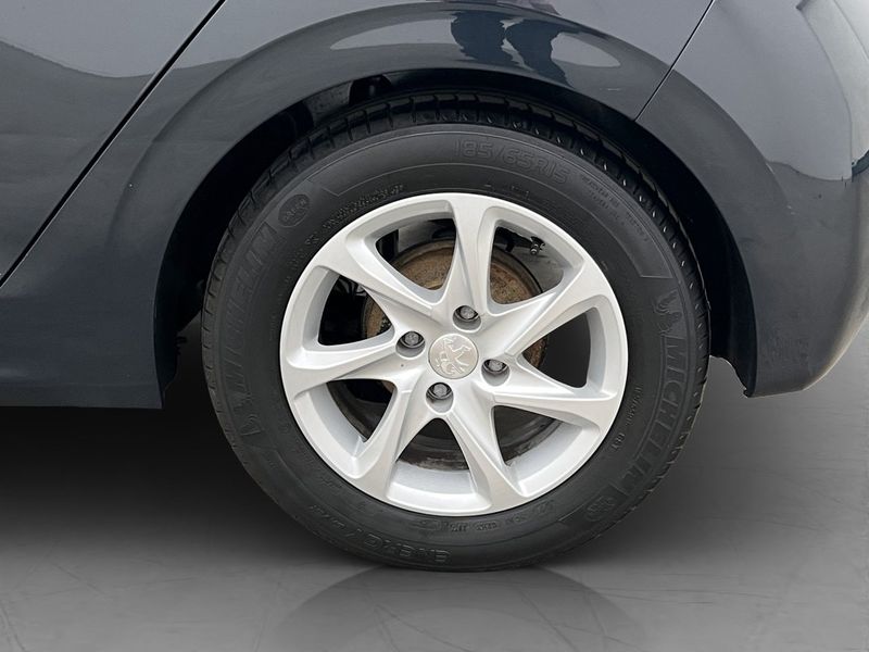 Peugeot 208 bild 26