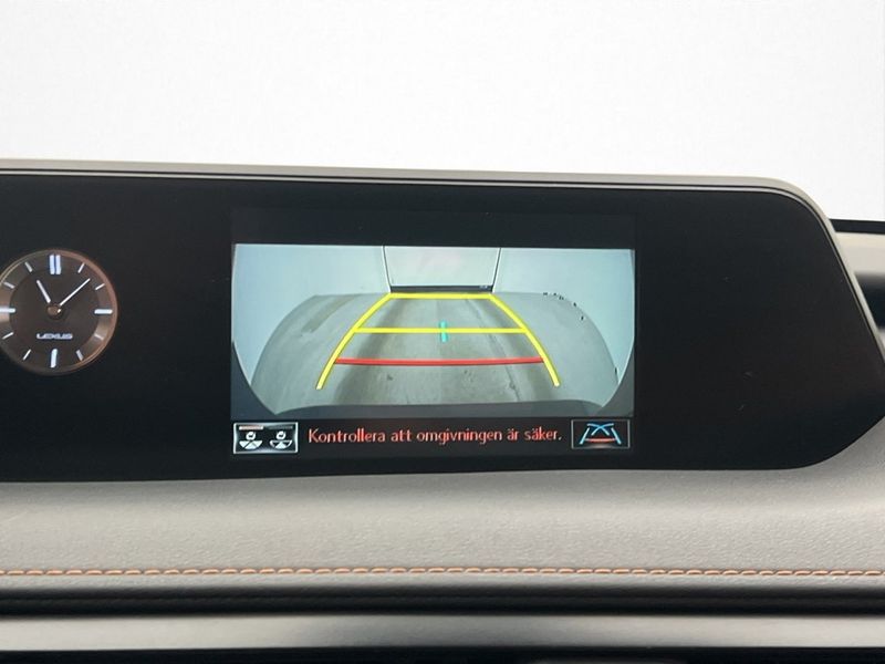 Lexus UX bild 19