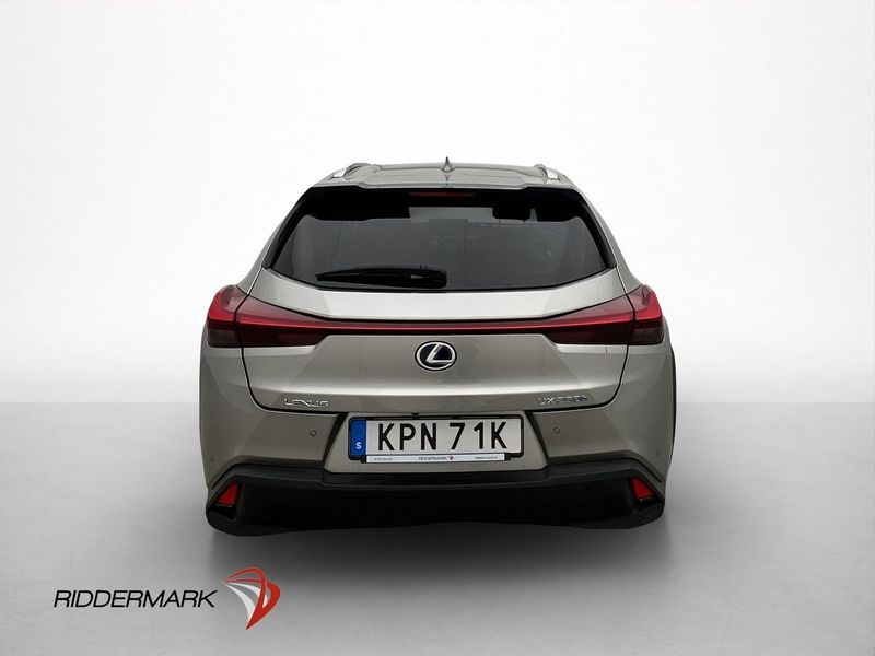 Lexus UX bild 5