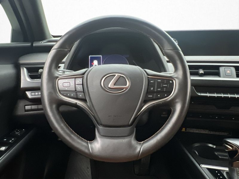 Lexus UX bild 13