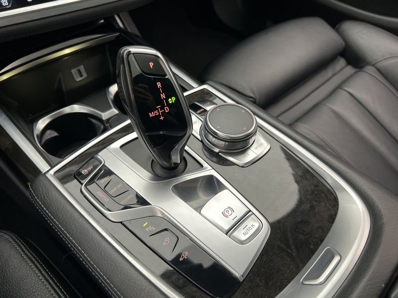 BMW 730 bild 25