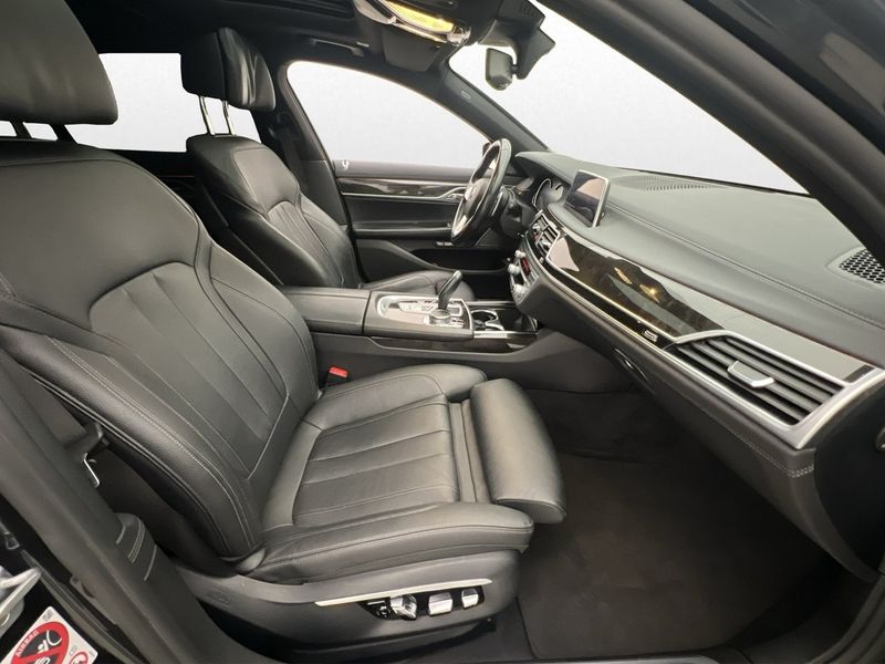 BMW 730 bild 10