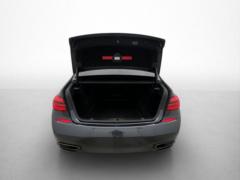 BMW 730 bild 8