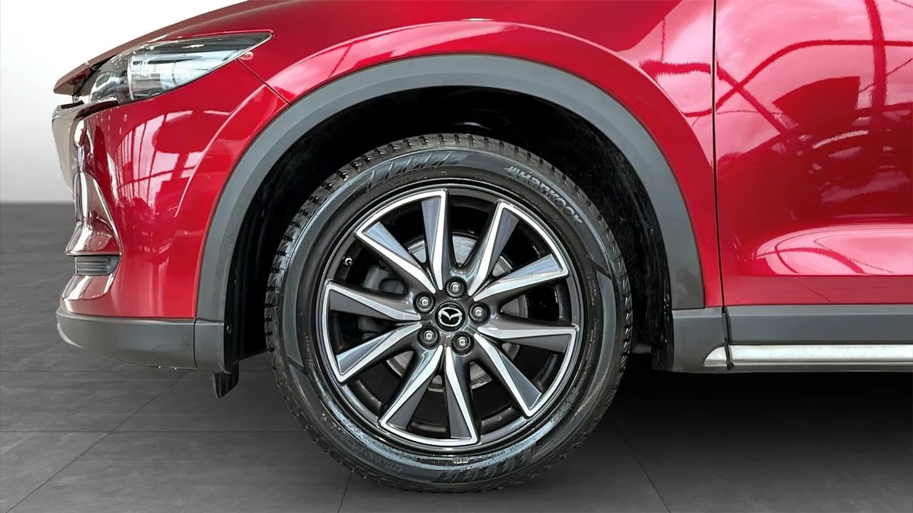 Vehicle image 8