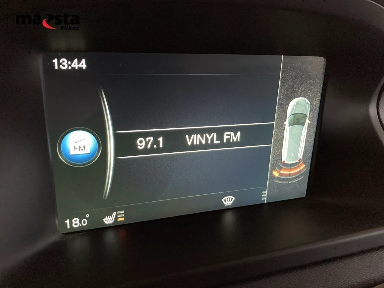 Vehicle image 14