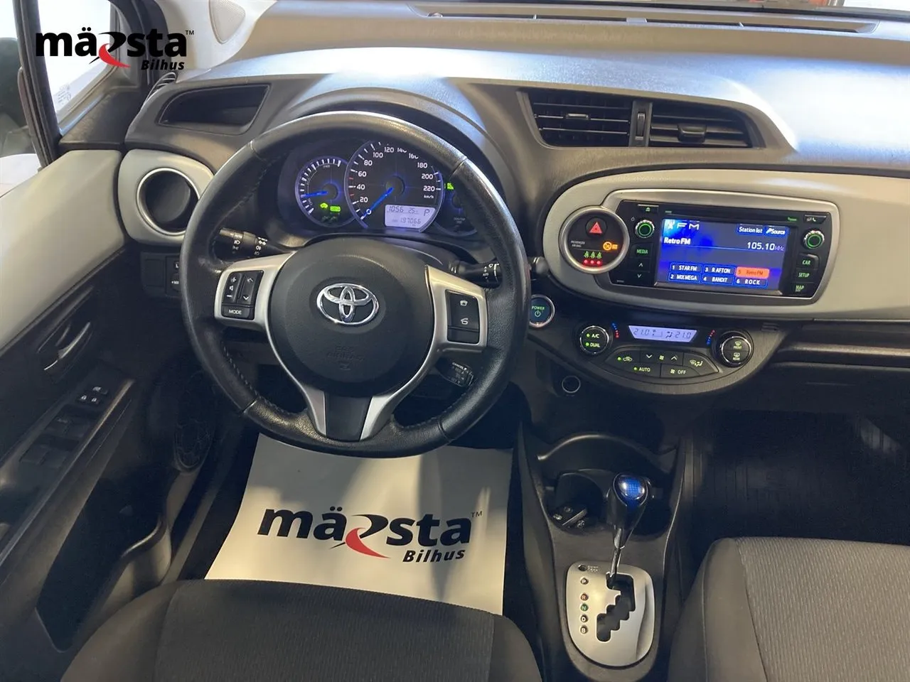 Vehicle image 14