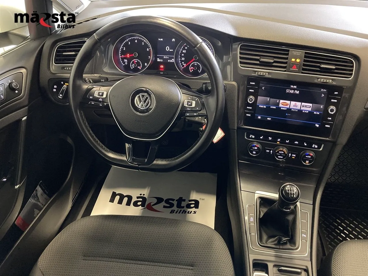 Vehicle image 14