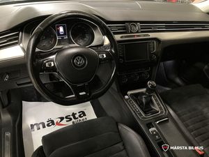 Volkswagen Passat bild 11