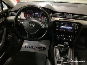 Volkswagen Passat bild 14