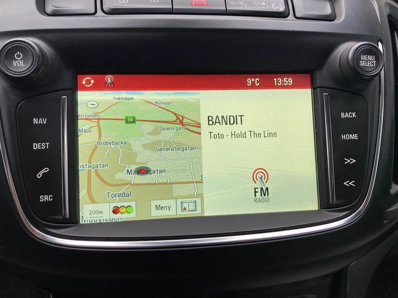 Vehicle image 14
