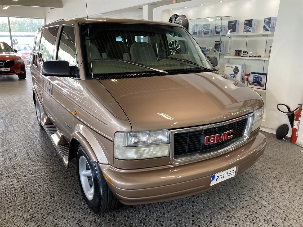 Vehicle image 1
