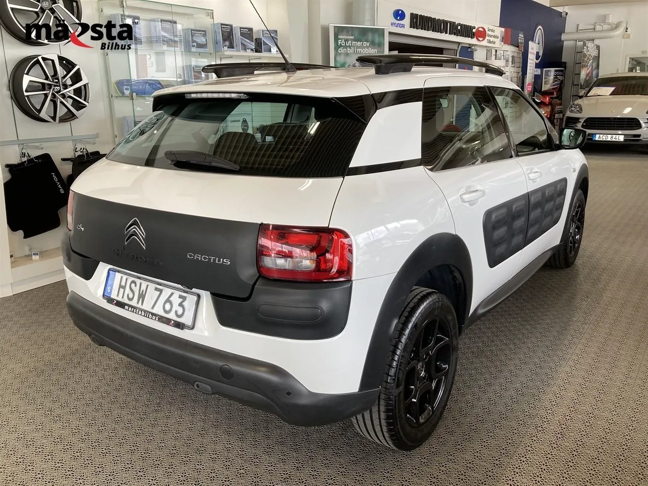 Vehicle image 2