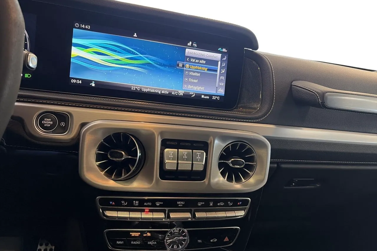 Vehicle image 22