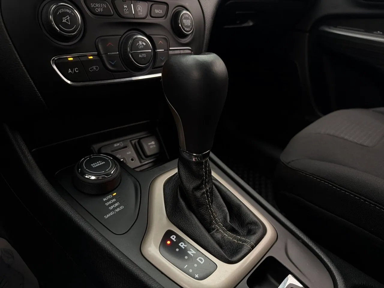 Vehicle image 22
