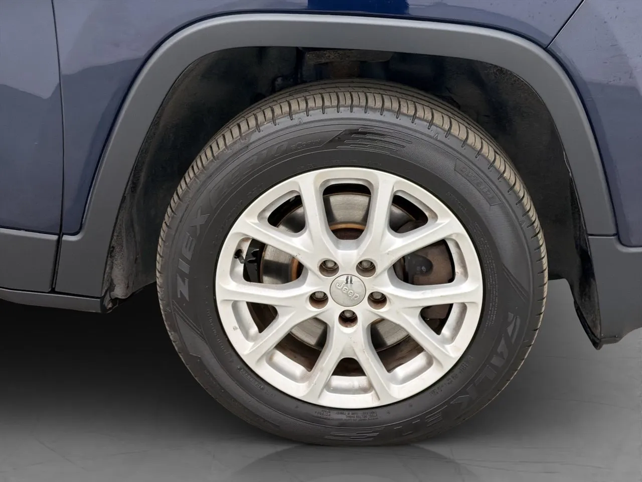 Vehicle image 30