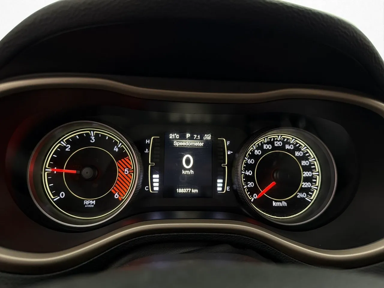 Vehicle image 15