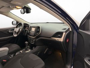 Jeep Cherokee bild 24