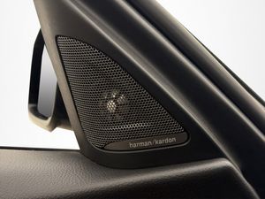 BMW 320 bild 14