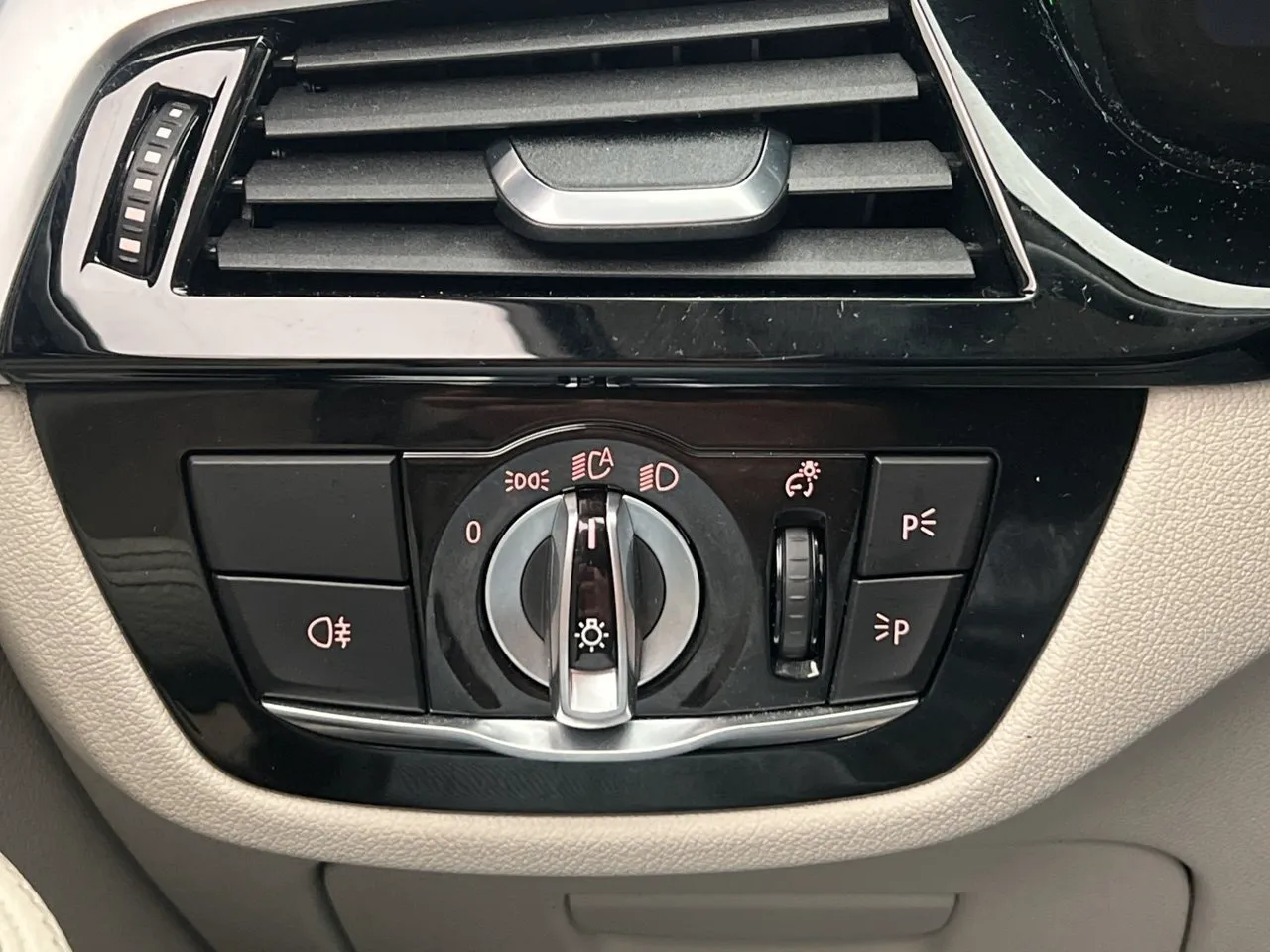 Vehicle image 29