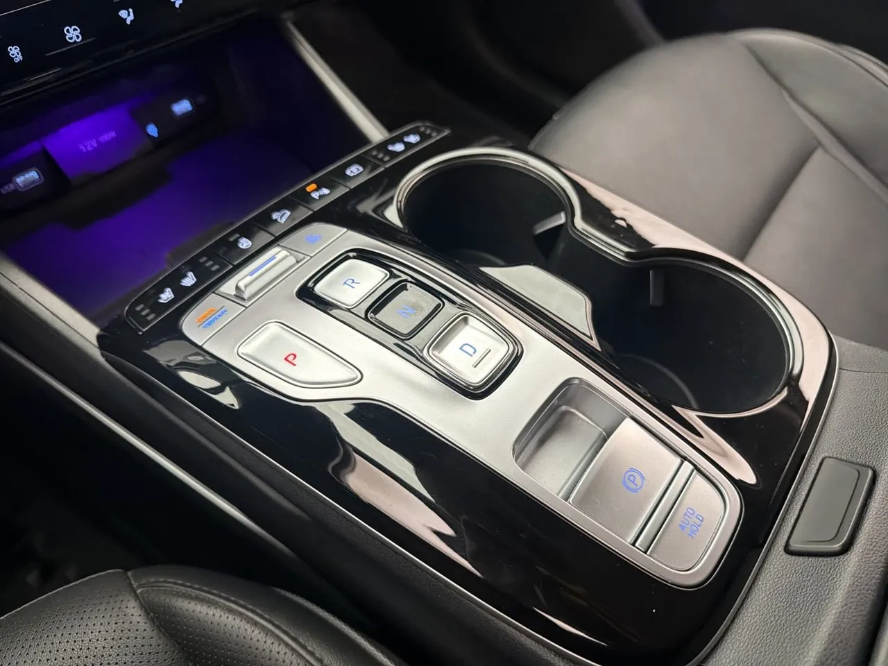 Vehicle image 27
