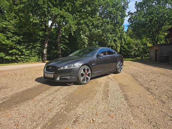 Jaguar XF 5.0 V8 385 hk - 2012