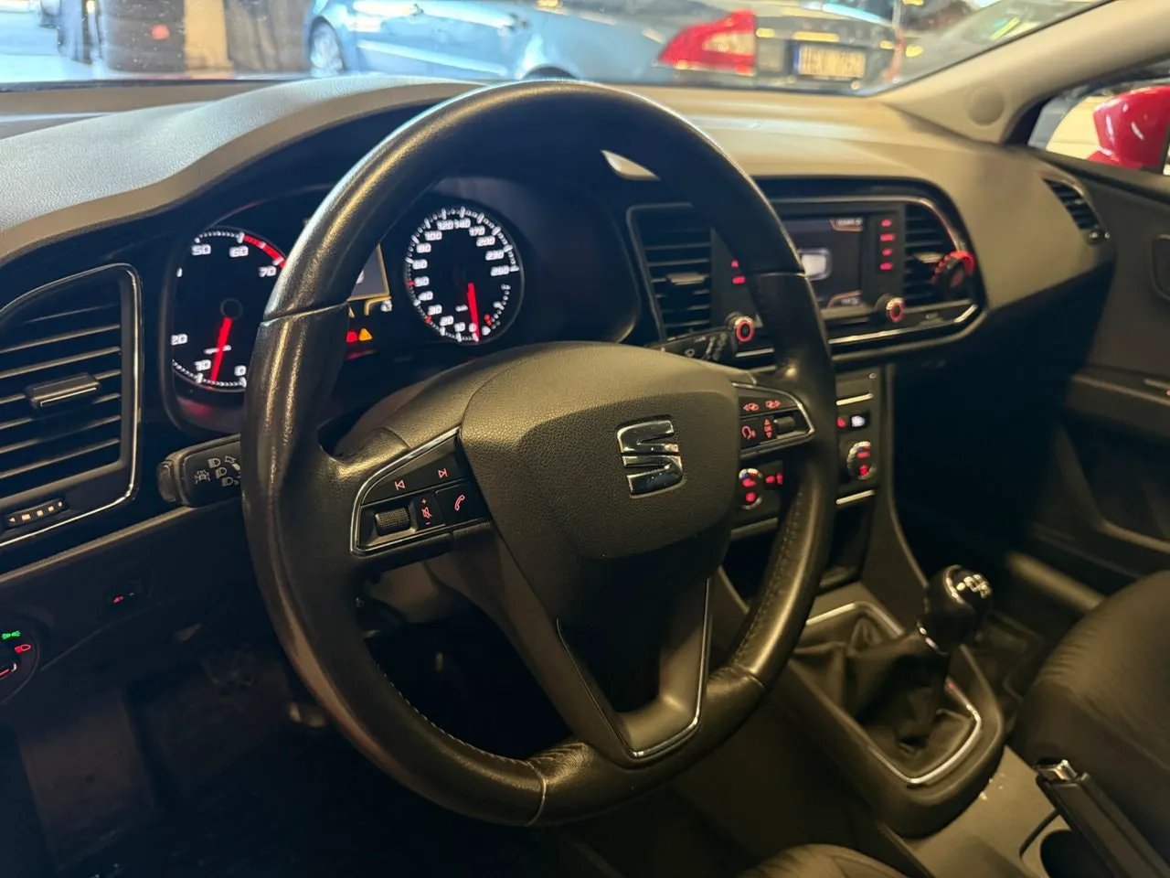 Vehicle image 14